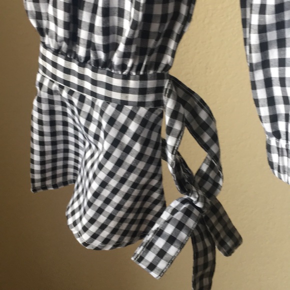 Active USA Off shoulder top - Picture 5 of 7